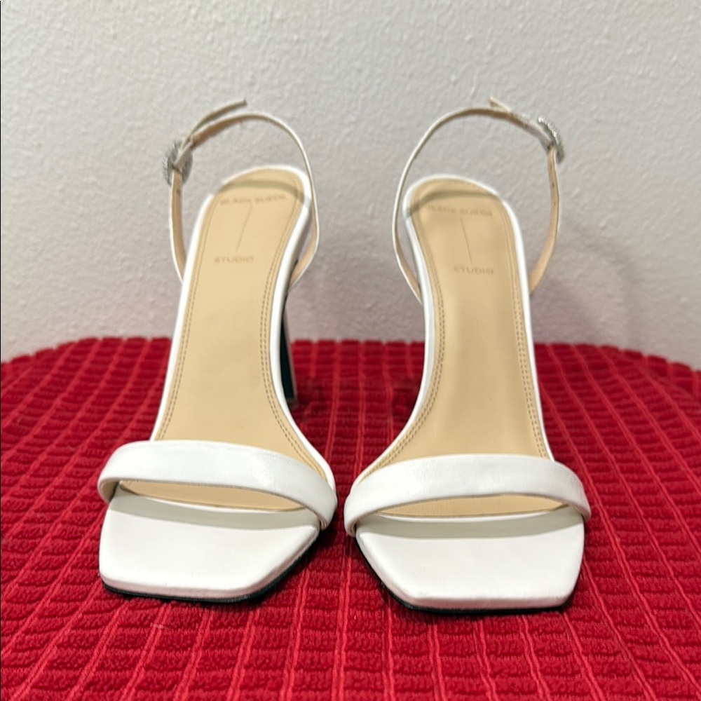 BLACK SUEDE STUDIO Carla Strappy Heeled Sandal in White size 39/9